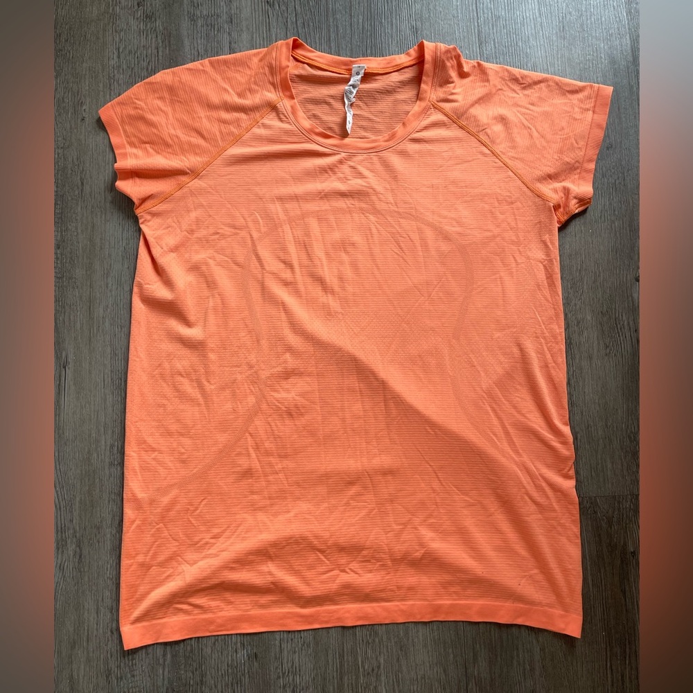 Lululemon Vibrant Orange Short Sleeve Swiftly Tee Women’s Size 18 Running Shirt